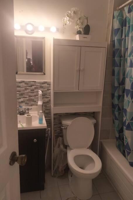 Awesome Cozy 1 Bedroom Coachhouse Toronto Eksteriør bilde